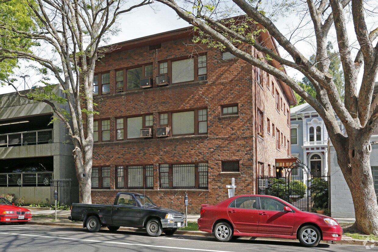 Foto principal - 1019 H St