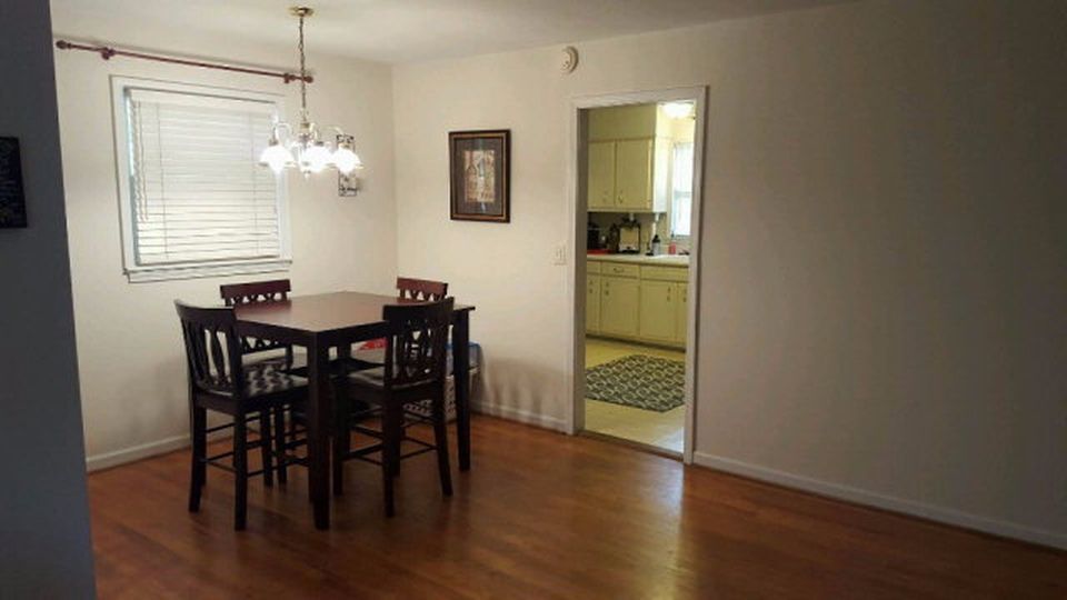 Foto del edificio - 1705 Elmwood Rd