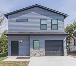 Building Photo - 2824 Emery Dr