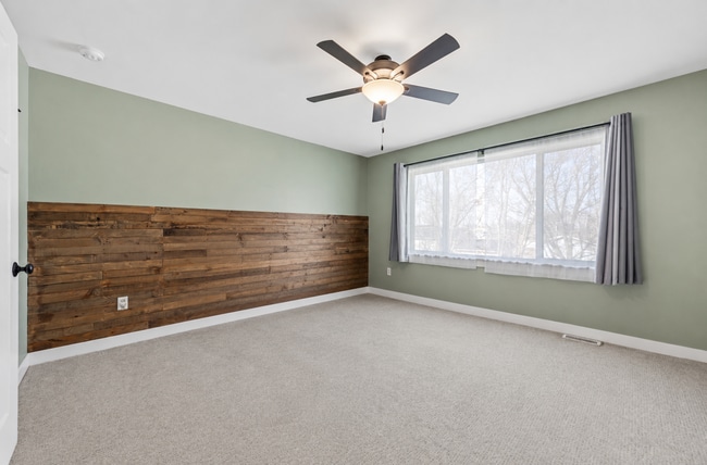 Building Photo - $3,000 | 4 Bedroom 3 Bath | House | Garage