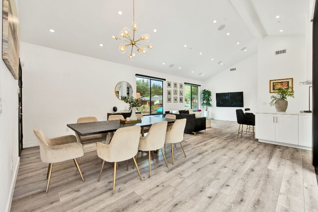 Building Photo - 7824 Shadyspring Dr