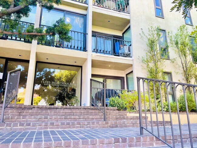 Building Photo - 11789 Montana Ave