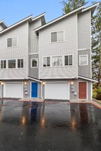 Building Photo - 5724 Sterling Ave