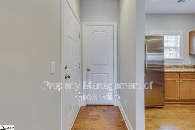 Building Photo - 334 Easterlin Way