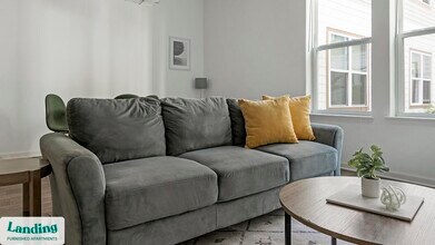 Building Photo - 1905 Promenade Way