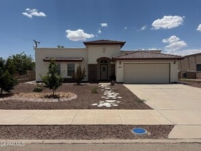 Building Photo - 5601 Valley Maple Dr
