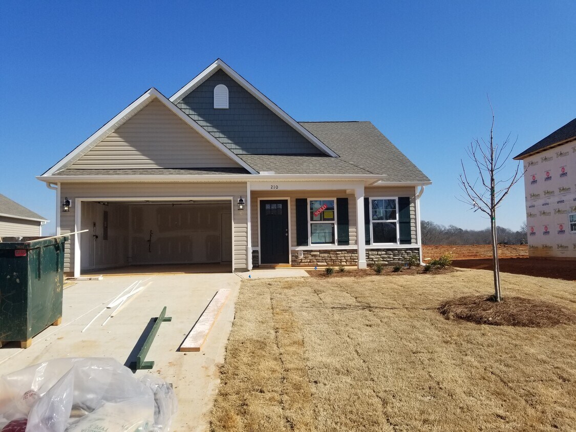 Primary Photo - 210 Pilcher Dr