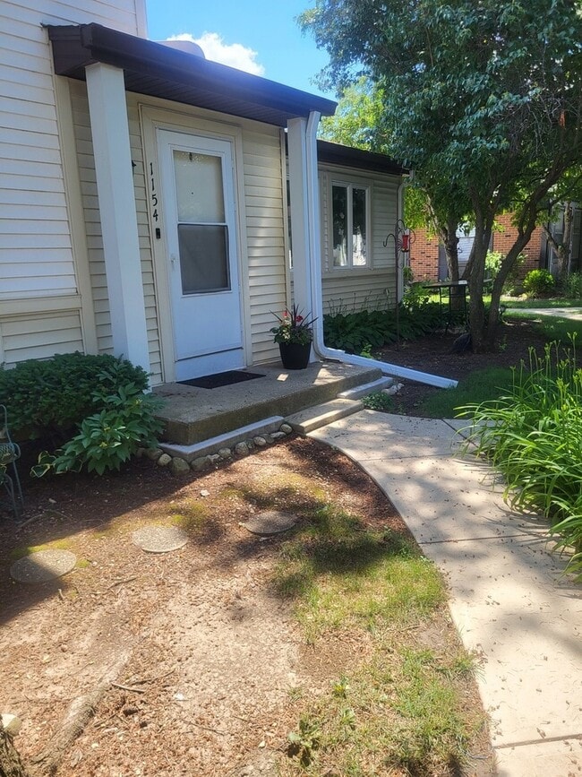 Building Photo - 1154 W Inverrary Ln