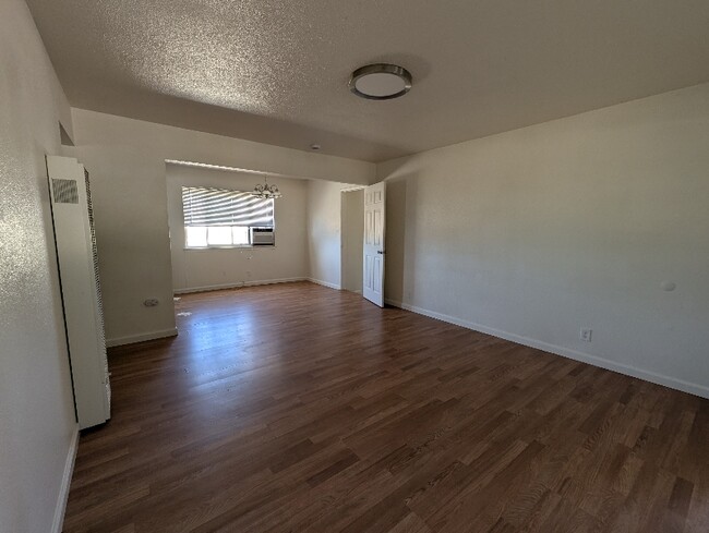 Building Photo - 2455-24V6 V-6 Rd