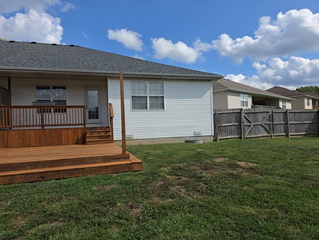 Building Photo - 120 Bailey Cir