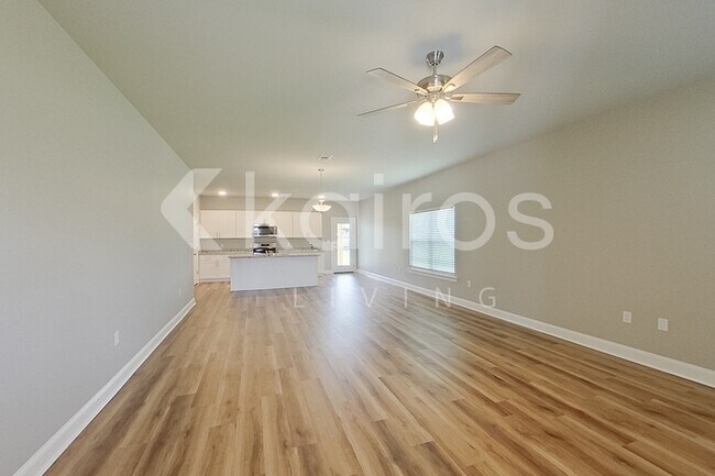 Building Photo - 13760 Willowmore Dr
