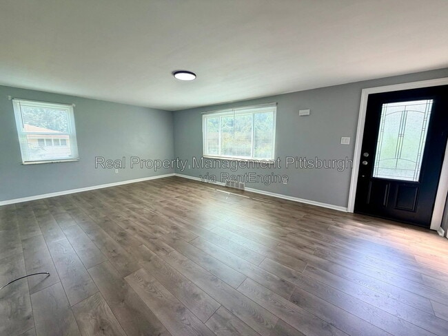 Building Photo - 7802 Noblestown Rd