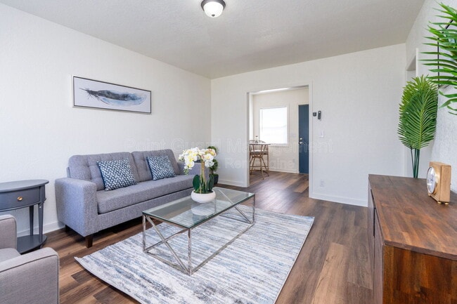 Foto del edificio - 859 S Beverly St