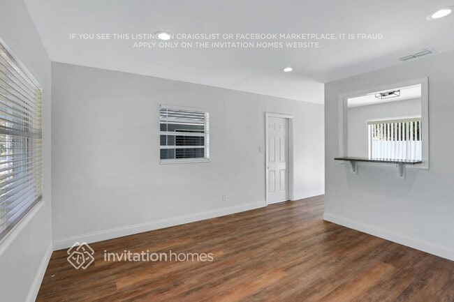 Foto del edificio - 3120 56th St N