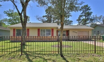 Building Photo - 6326 Guadalupe St