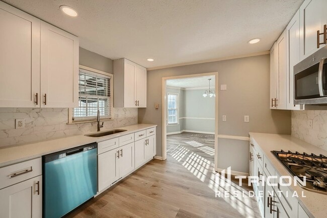 Building Photo - 135 Clearbrook Way