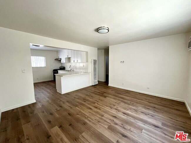 Foto del edificio - 829 Alpine St