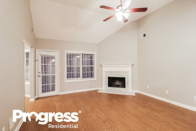 Building Photo - 1917 Summit Creek Way