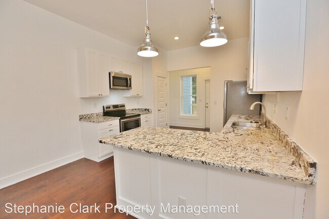 Foto del edificio - 3 br, 2 bath House - 2313 Saint Denis Avenue