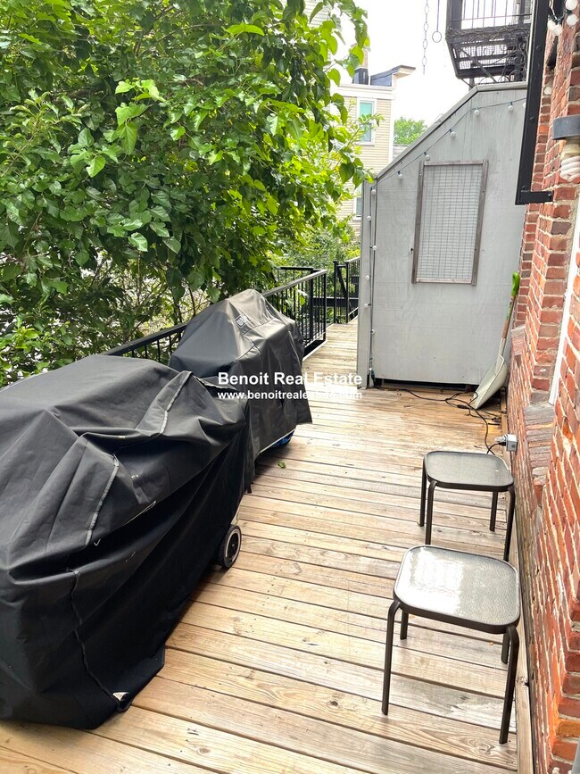 Foto del edificio - 48 Western Ave