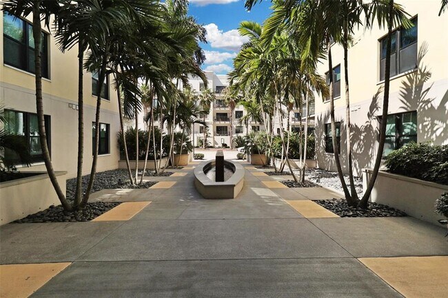 Foto del edificio - 400 4th Ave S