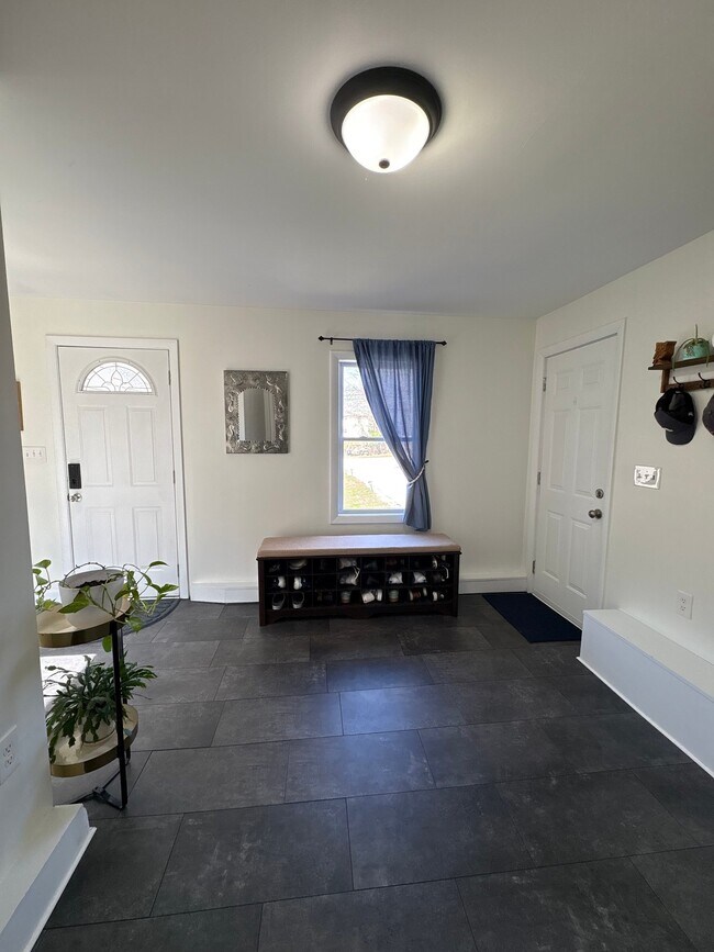 Foto del edificio - 8 Carter Rd