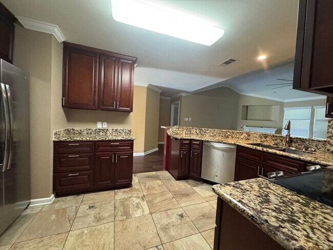 Foto del edificio - Beautiful Home for Lease in Denham Springs