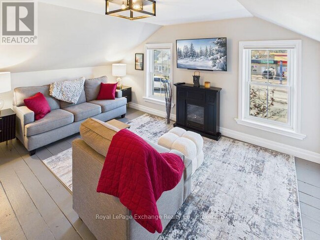 Photo du bâtiment - 953 Queen St