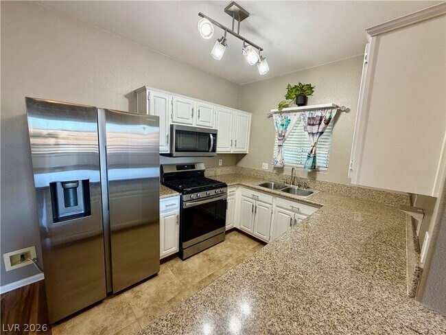 Foto del edificio - 5650 E Sahara Ave