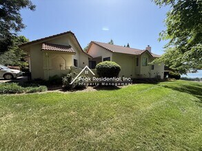 Building Photo - 14942 Lago Dr