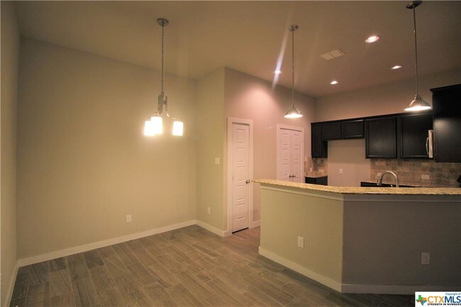 Foto del edificio - 1077 Creekside Orchard