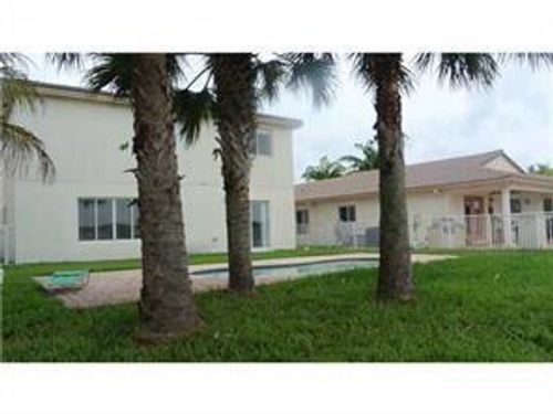 Building Photo - 4628 SW 125th Ln
