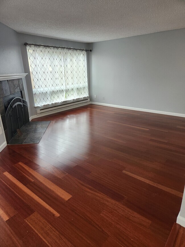 Foto del edificio - 23918-23912 12th Pl S