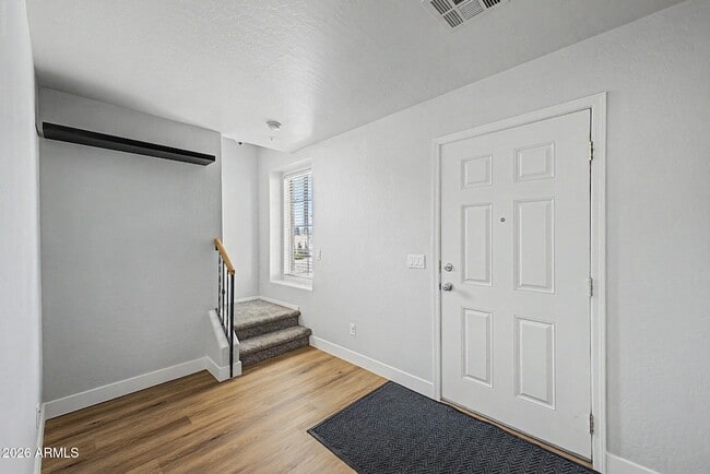Building Photo - 418 N Mahogany Ct