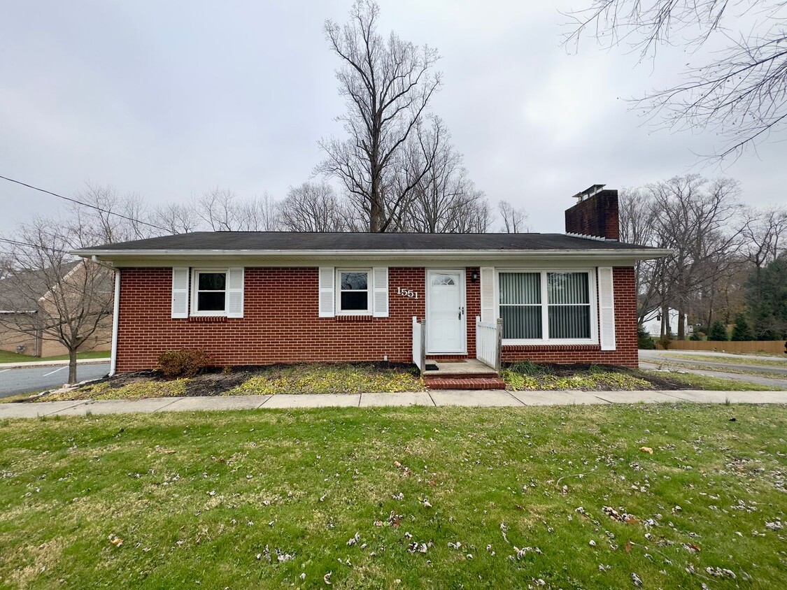 Charming 3Bedroom/2Bathroom Detached Home in Bel Air! - Charming 3Bedroom/2Bathroom Detached Home ...