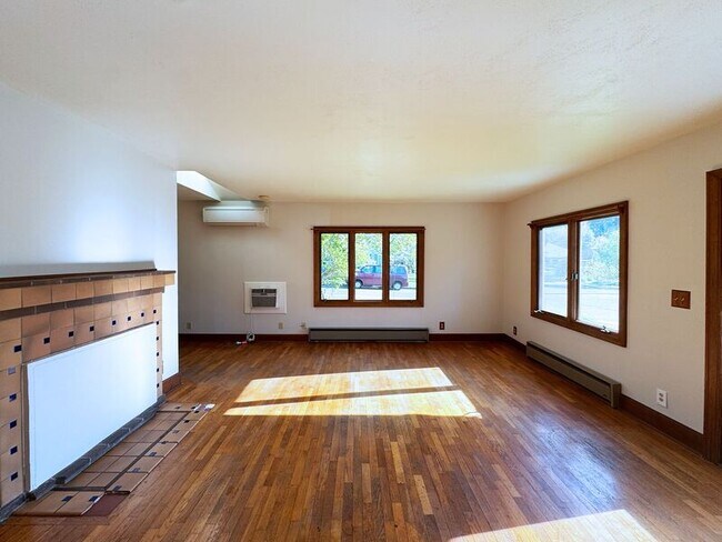 Foto del edificio - 2393 Emerald St