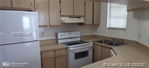 Foto del edificio - 18346 NW 68th Ave