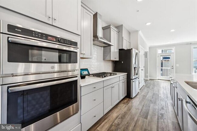 Foto del edificio - 45157 Kincora Dr