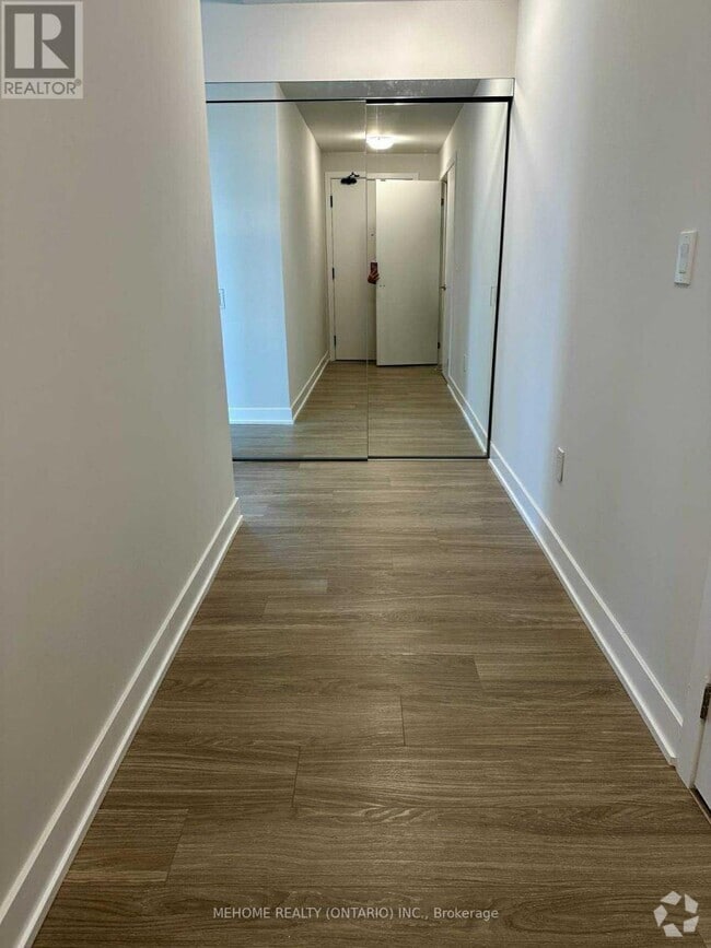Building Photo - 430-3430 Square One Dr
