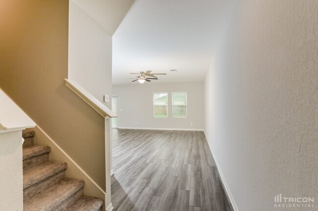 Building Photo - 14330 Palm Ridge San Antonio TX