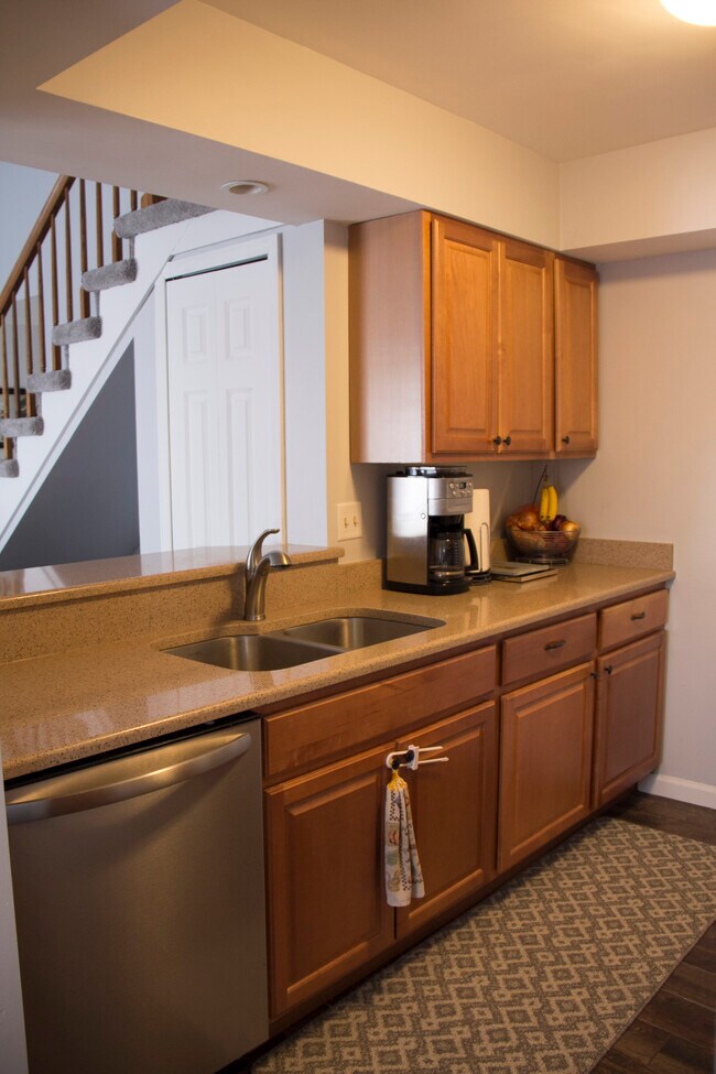 1205 Sturdy Rd, Valparaiso, IN 46383 Townhome Rentals in Valparaiso