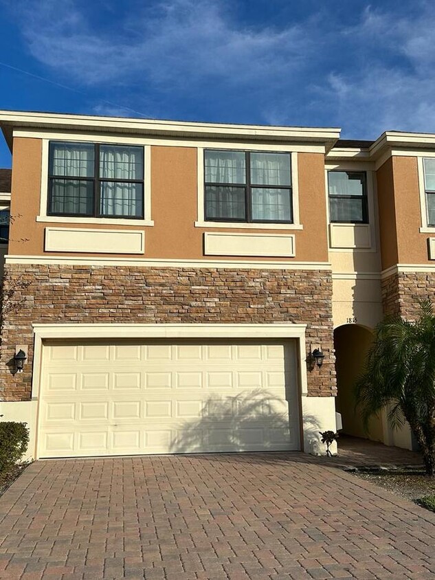 Foto principal - 1815 Portofino Meadows Blvd