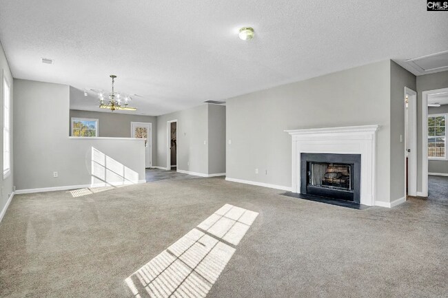 Foto del edificio - 303 Castle Ridge Dr