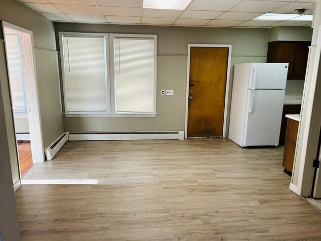 Building Photo - 400 Smithfield Ave