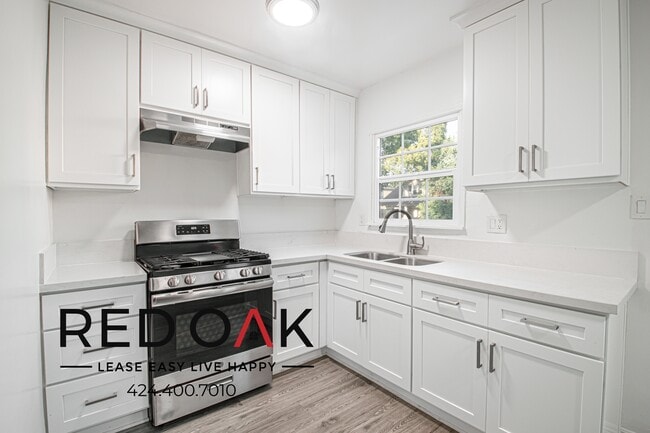Building Photo - 2601 W 48th St