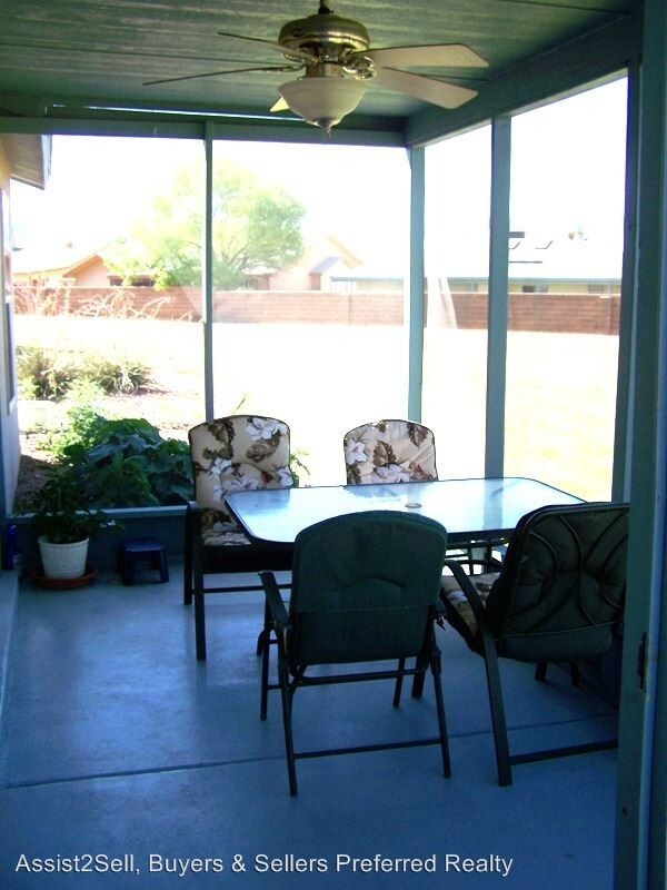 Building Photo - 3 br, 2 bath House - 2324 Sierra Vista Ct