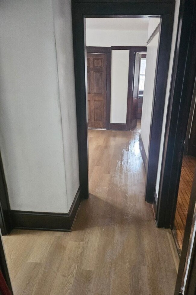 Building Photo - 2435-2437 N 44th St. (Duplex)