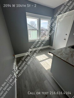 Foto del edificio - 2094 W 104th St