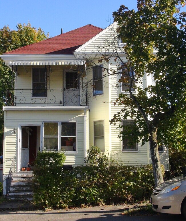 House Street View - 5 Davis Rd
