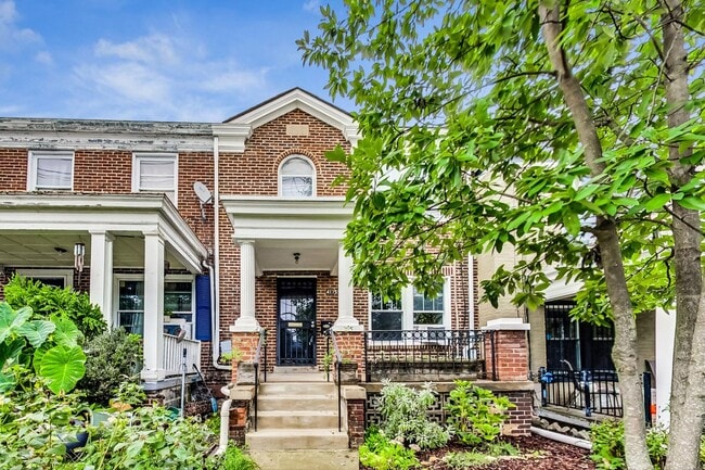 Photo - 4115 4th St NW House